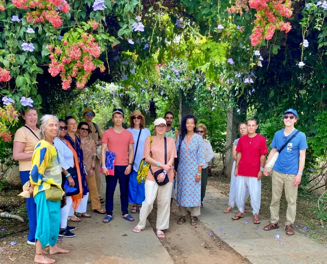 voyage ashram sadhguru