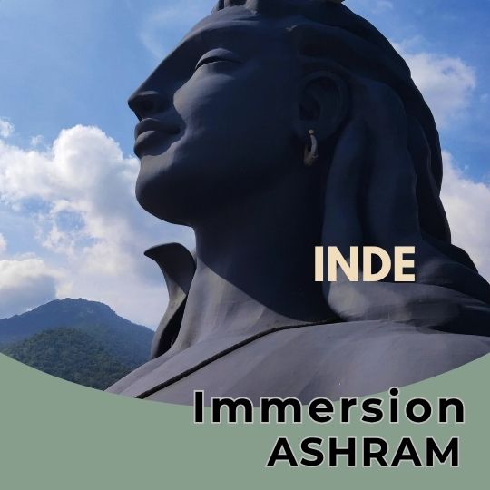 Retraite yoga Ashram Sadhguru Inde