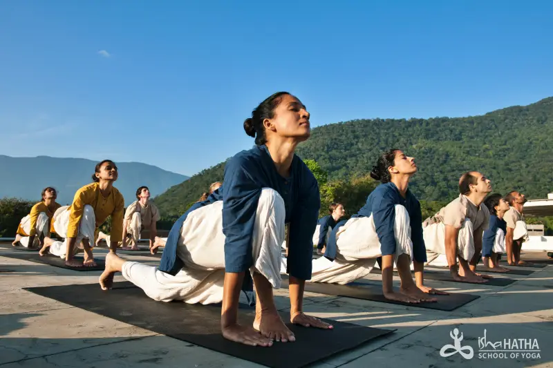 stage Surya Kriya de Sadhguru à Bordeaux Lac